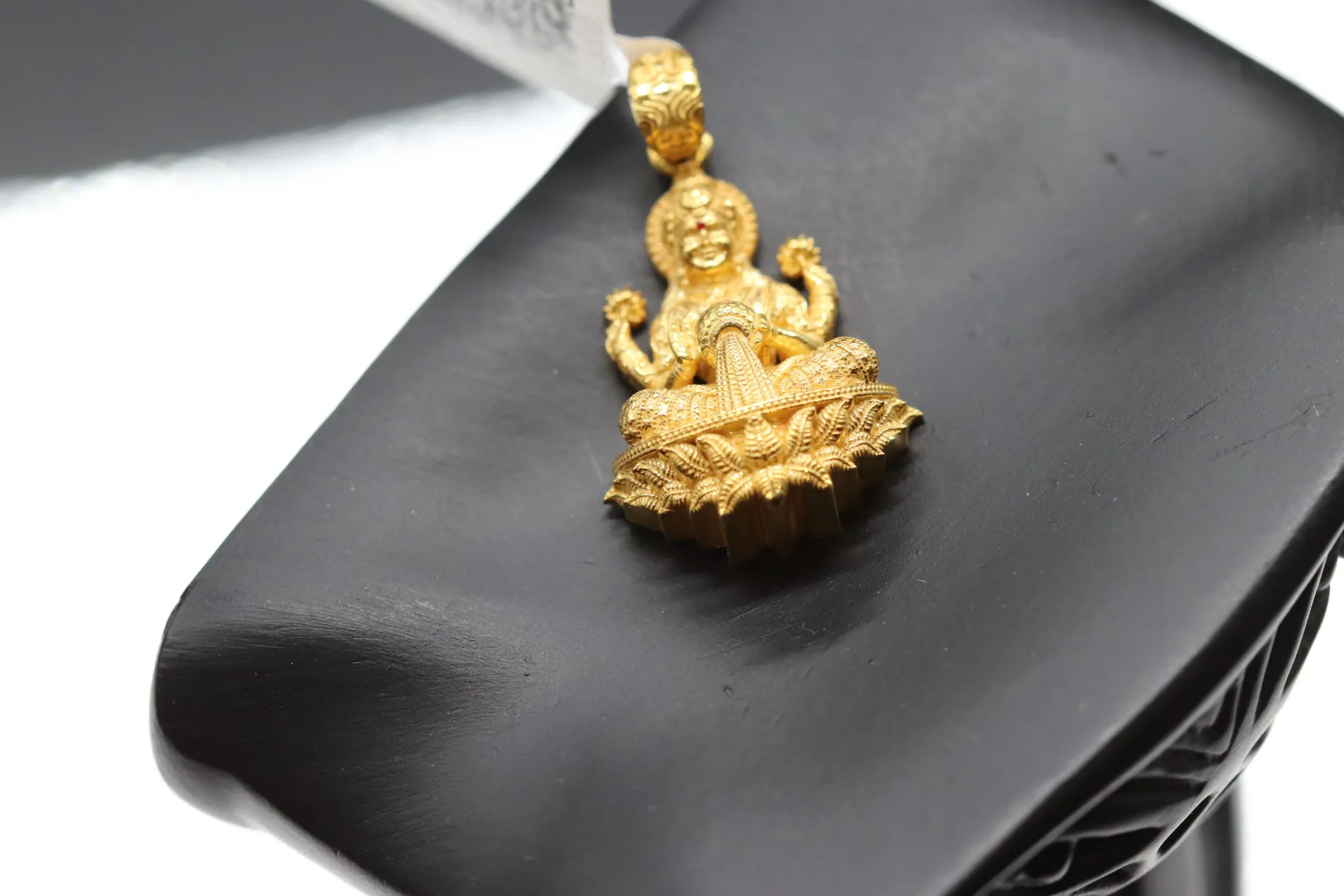 22k Pendant