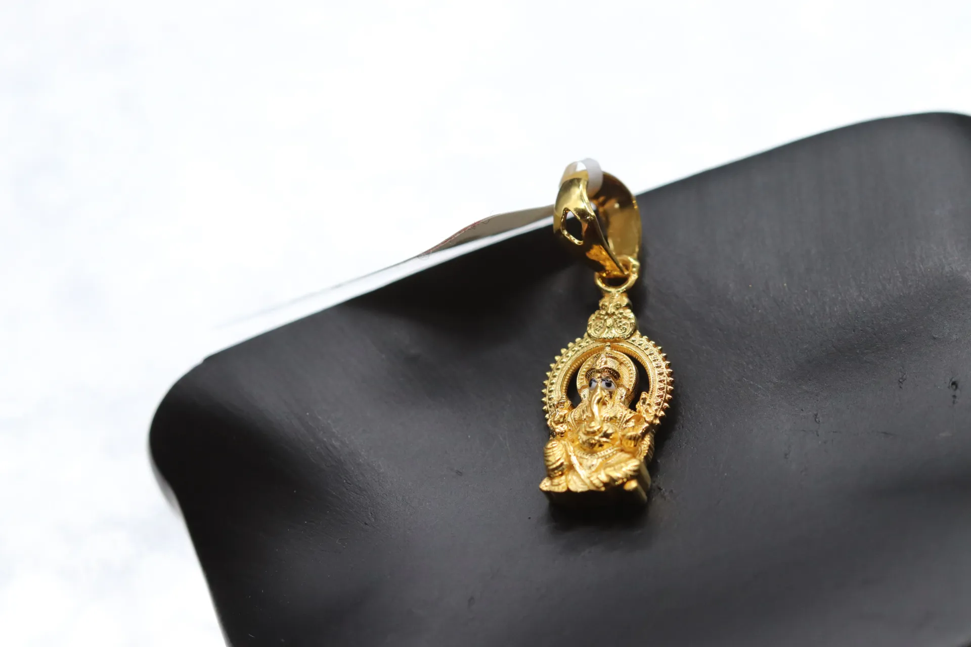 [11095] 22k Pendant