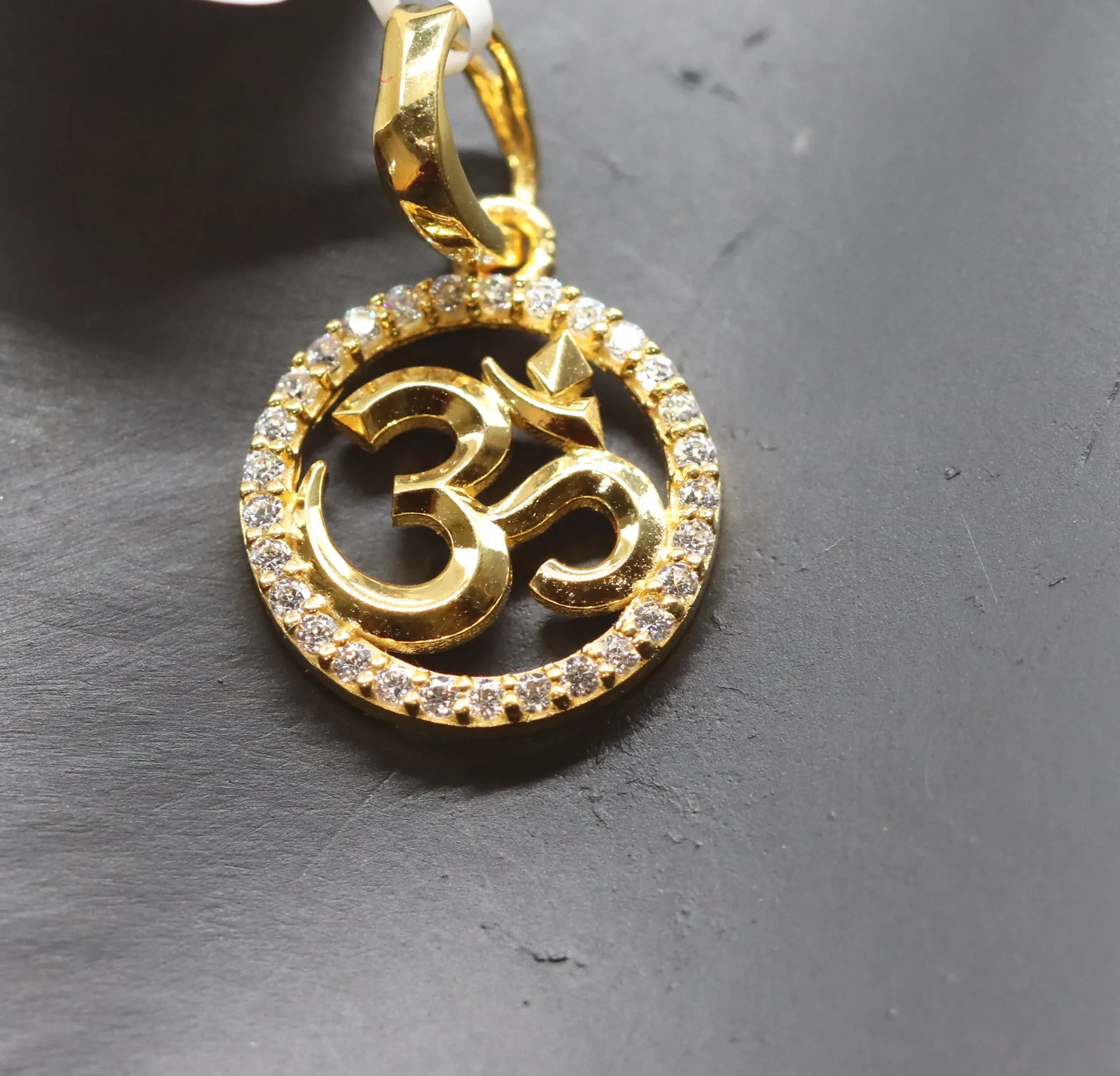 22k Pendant
