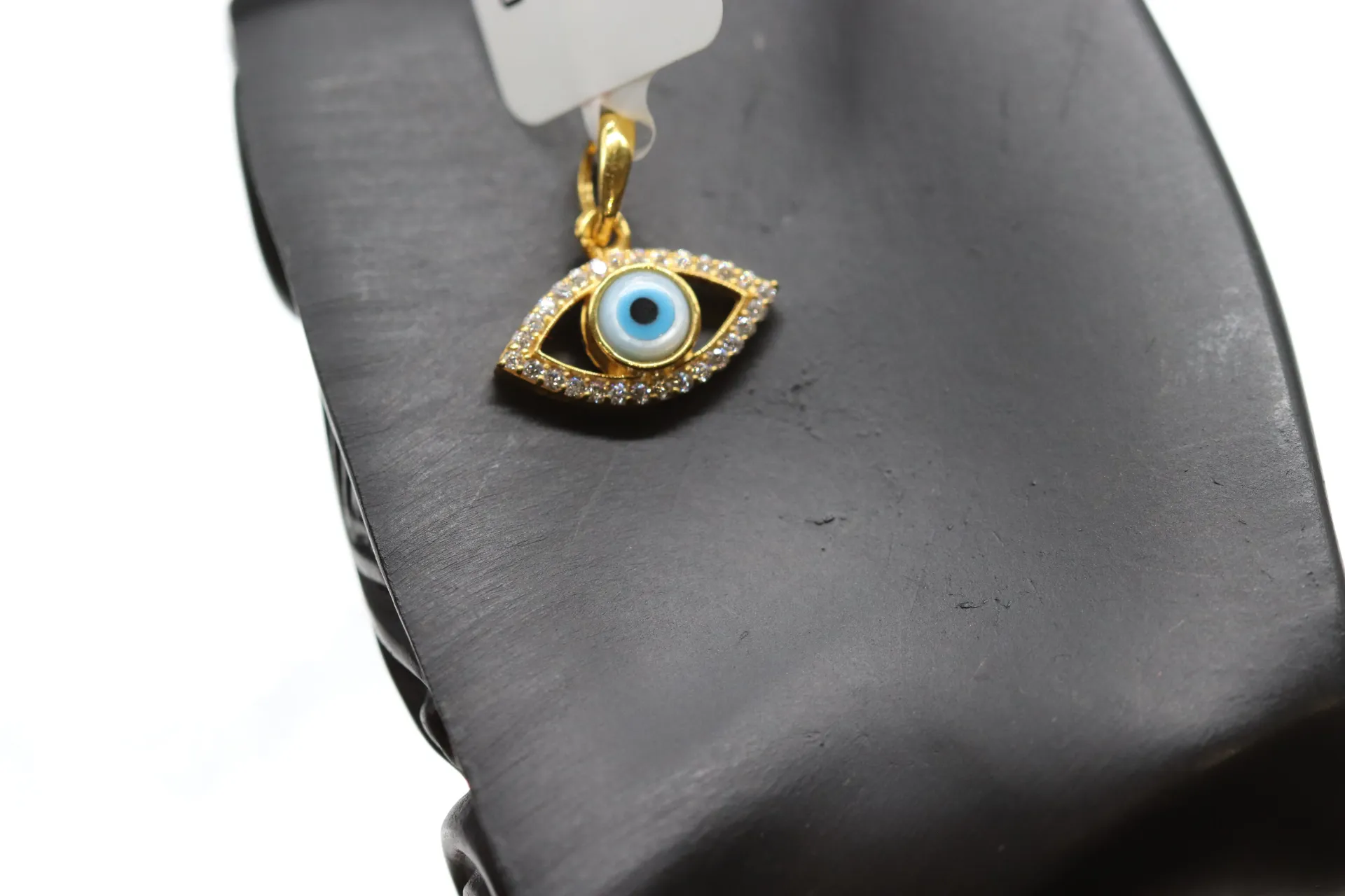 22k Pendant