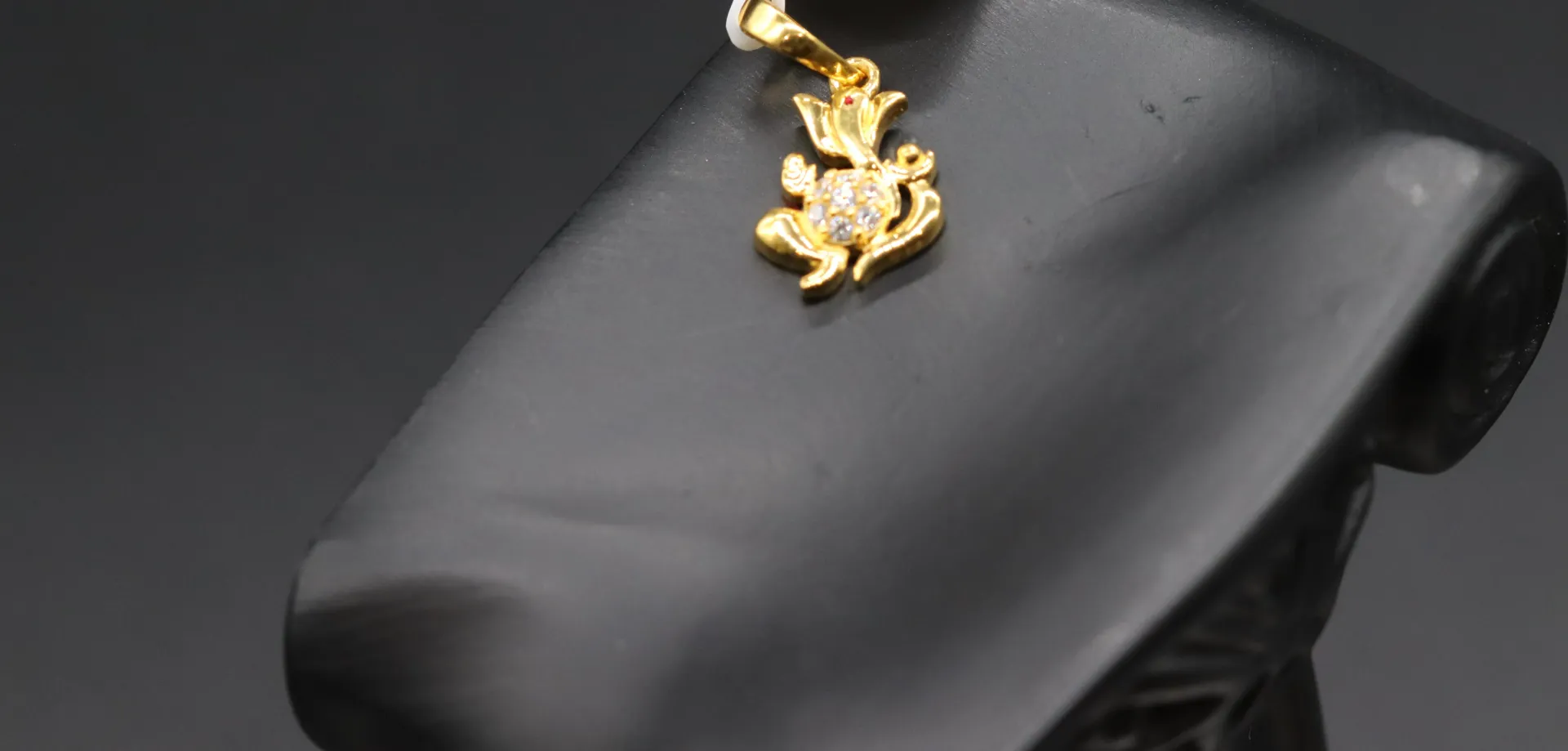 22k Pendant