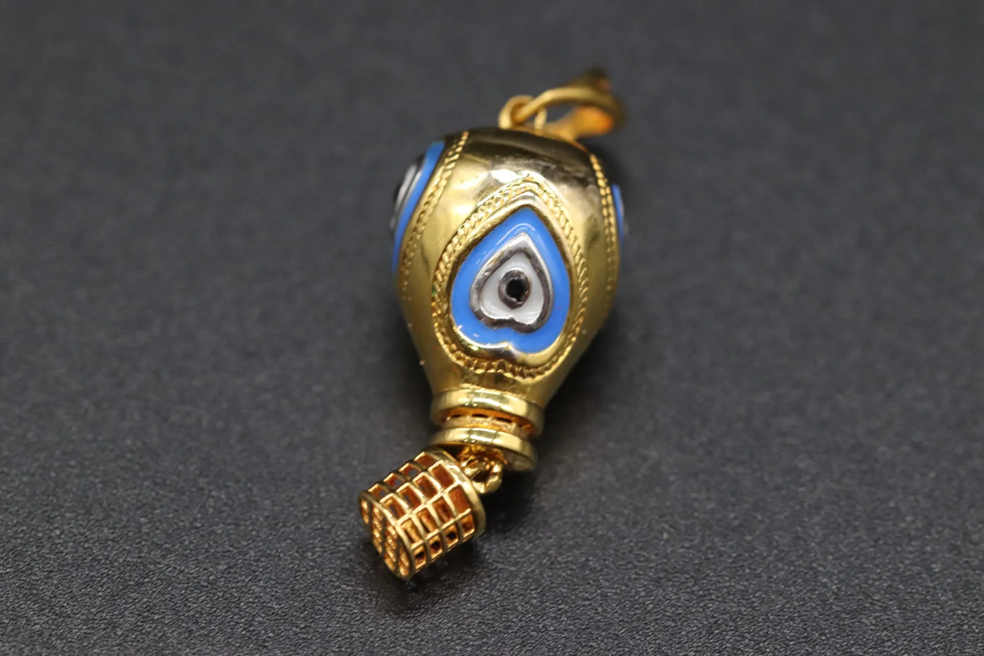 22k Pendant