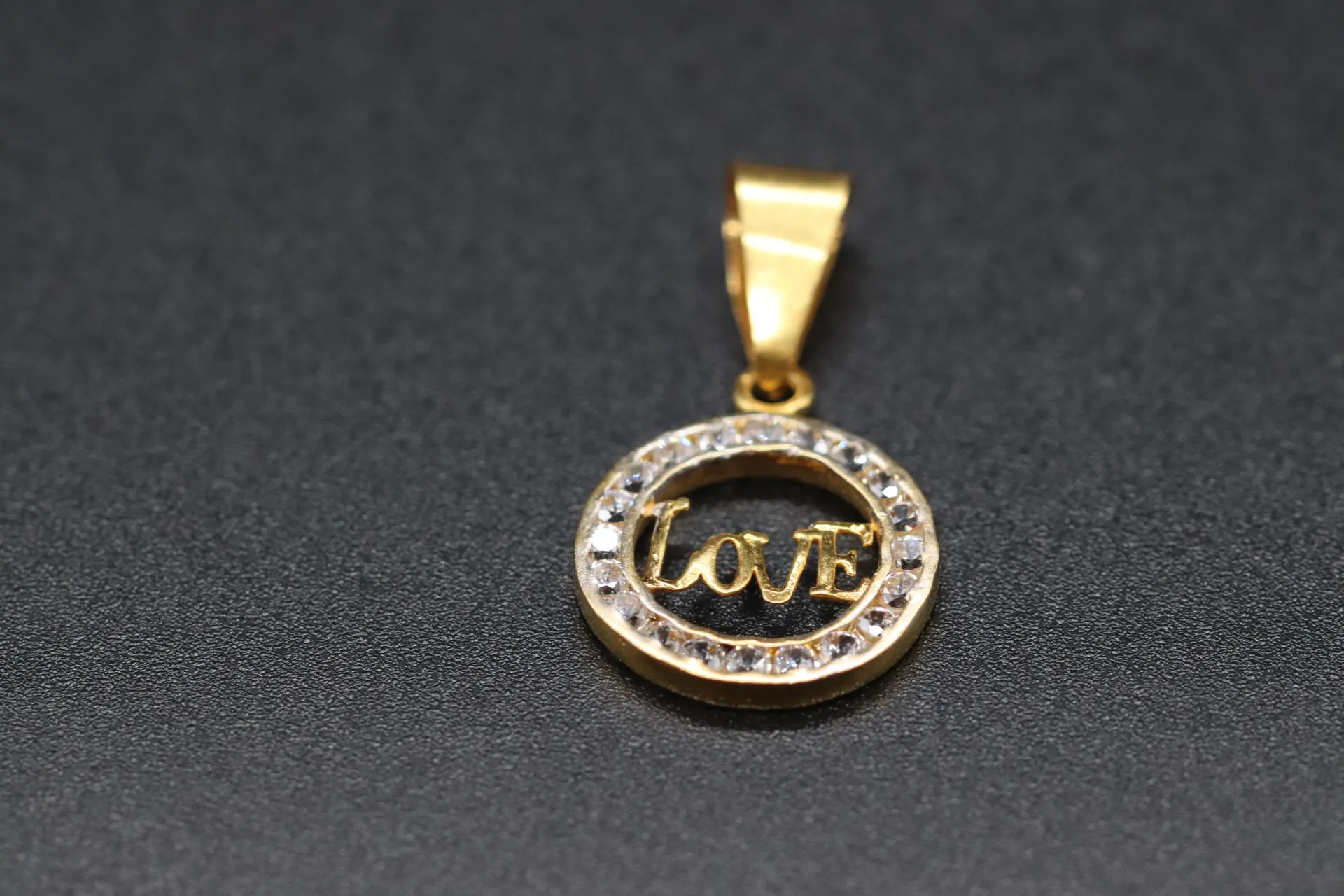 22k Pendant