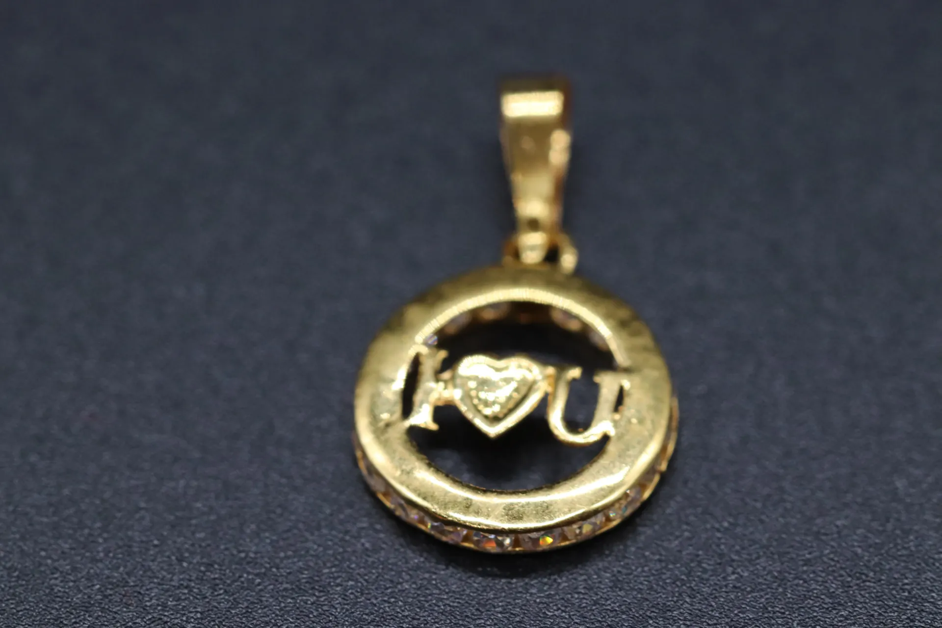 22k Pendant