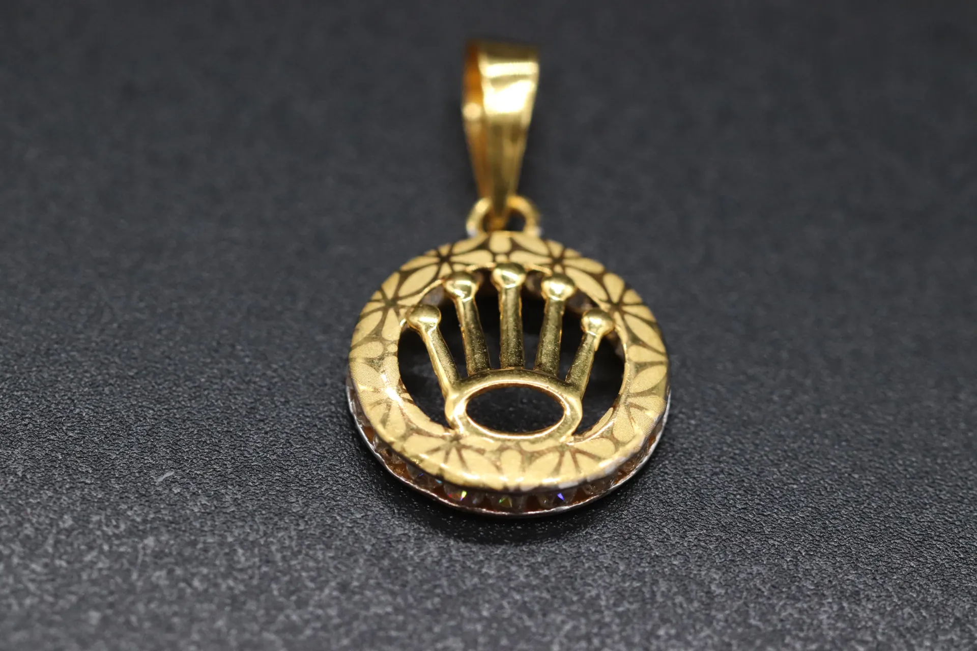 22k Pendant