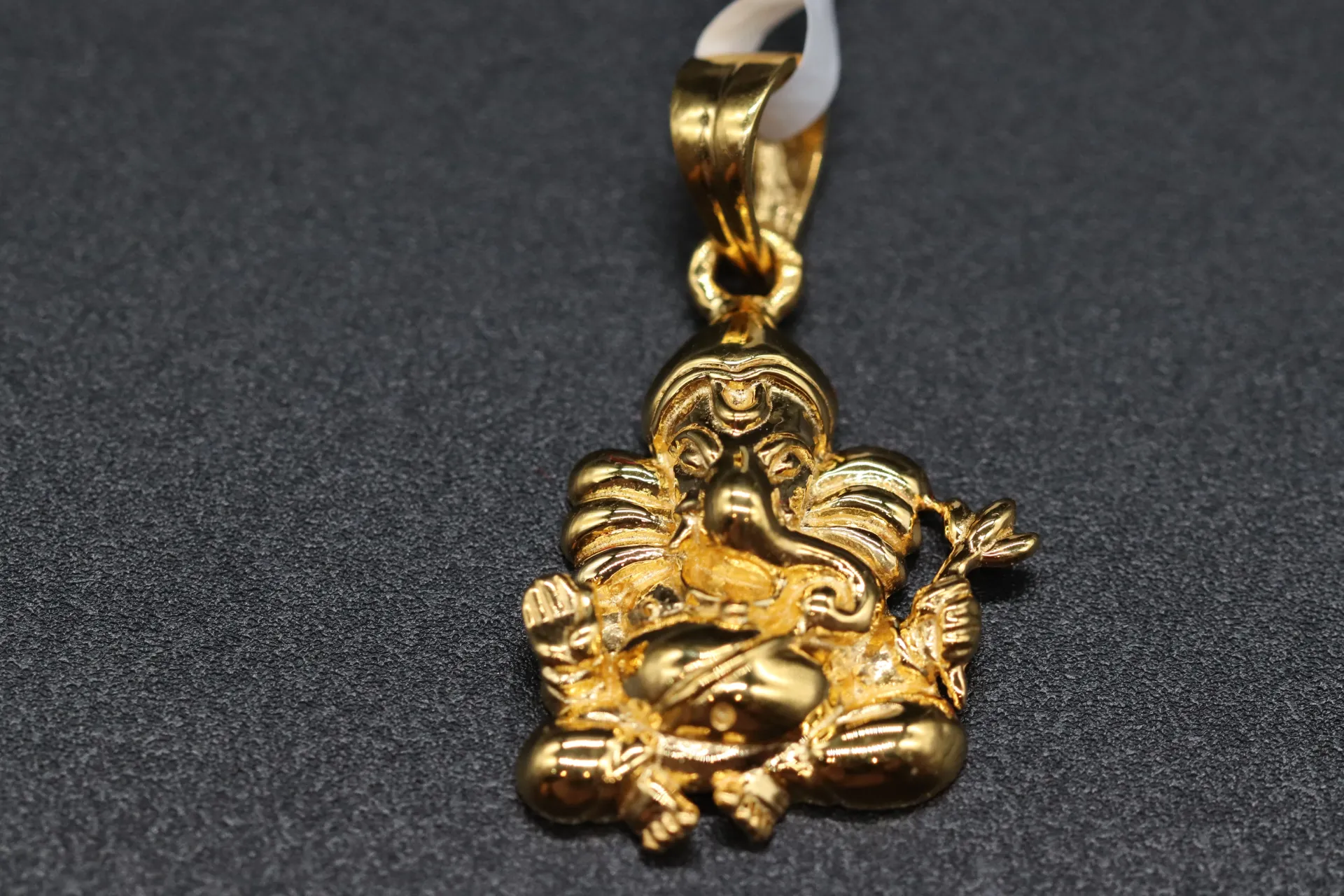 22k Pendant