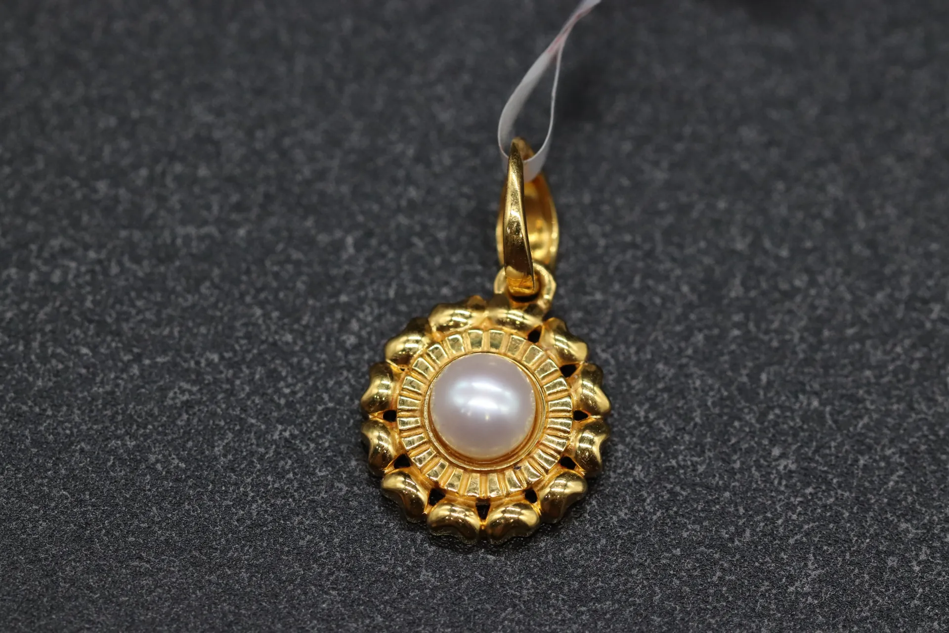 22k Pendant