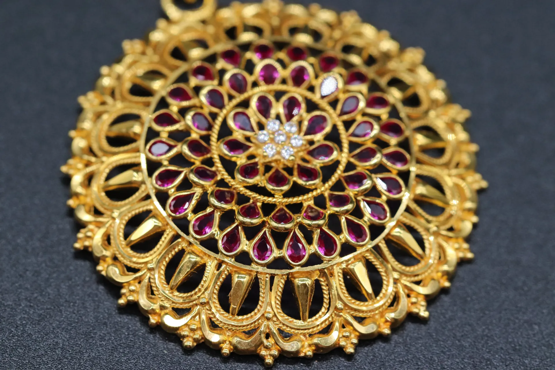 22k Pendant