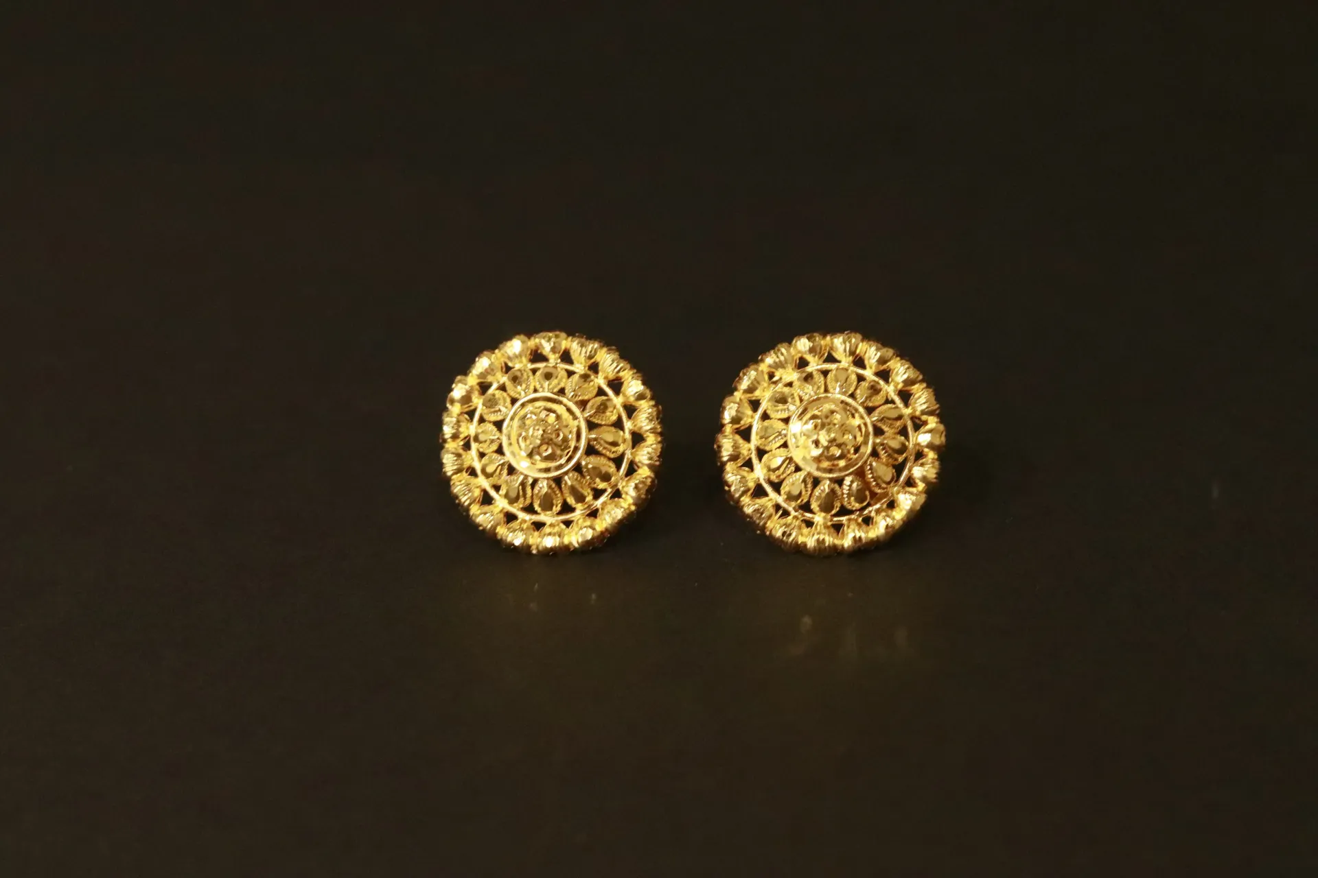 [10182] 24k Stud Earrings