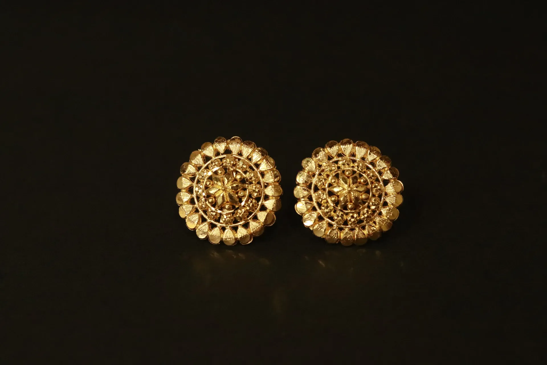[10183] 24k Stud Earrings