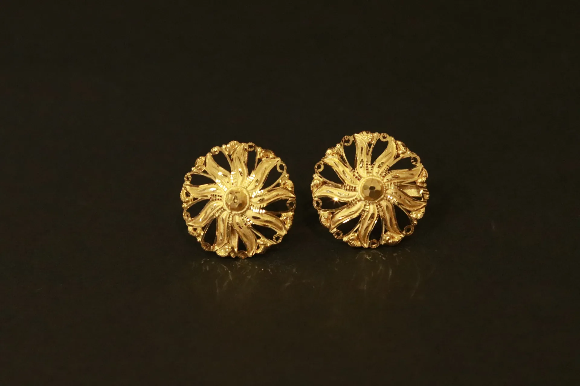 [10187] 24k Stud Earrings