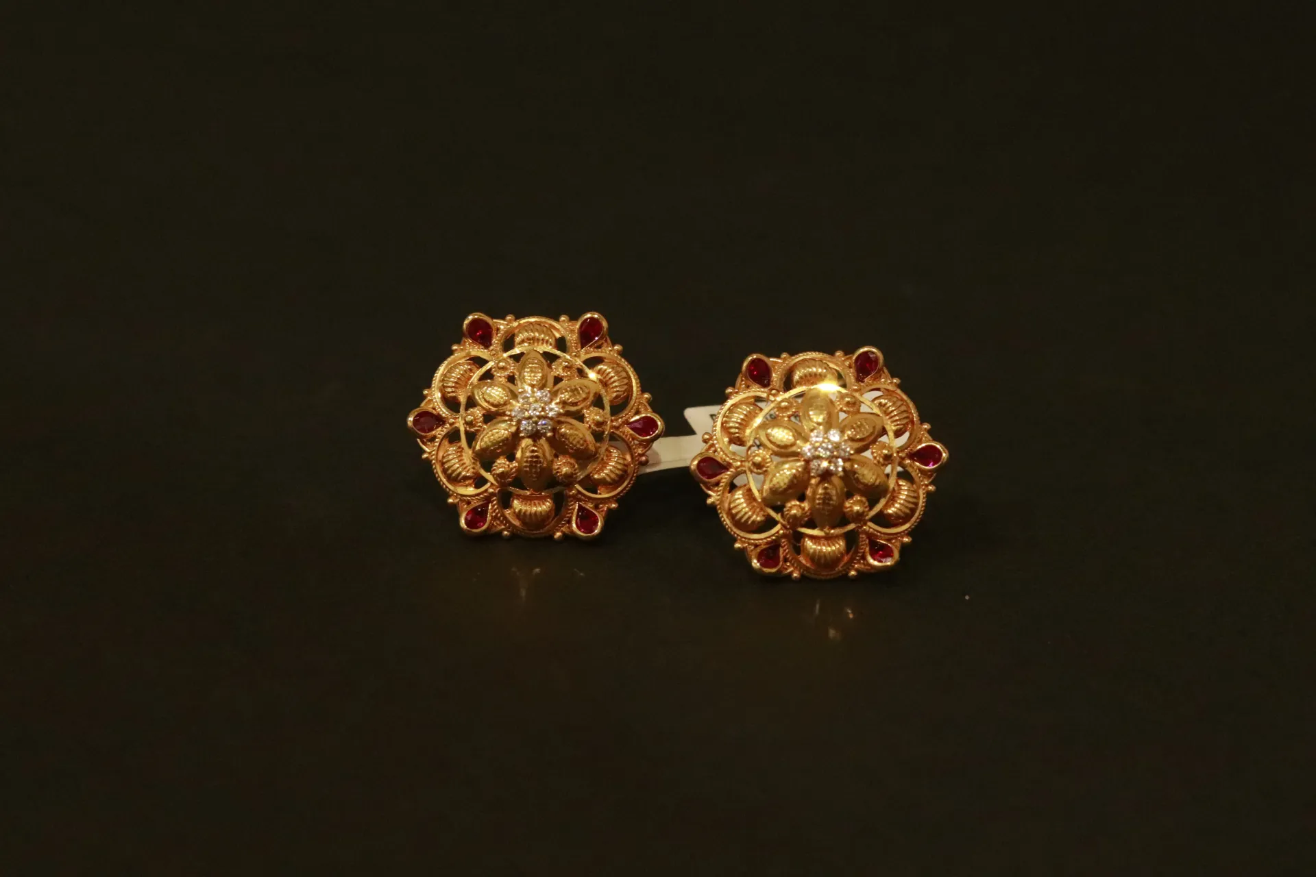 [10199] 22k Stud earrings
