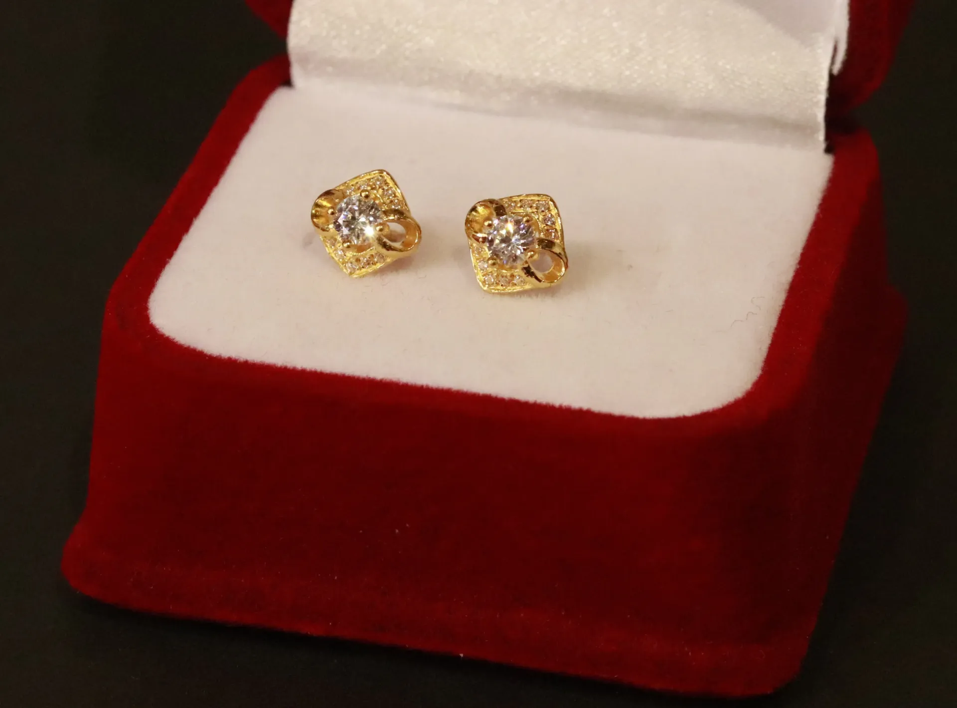 [10230] 24k Stud Earrings