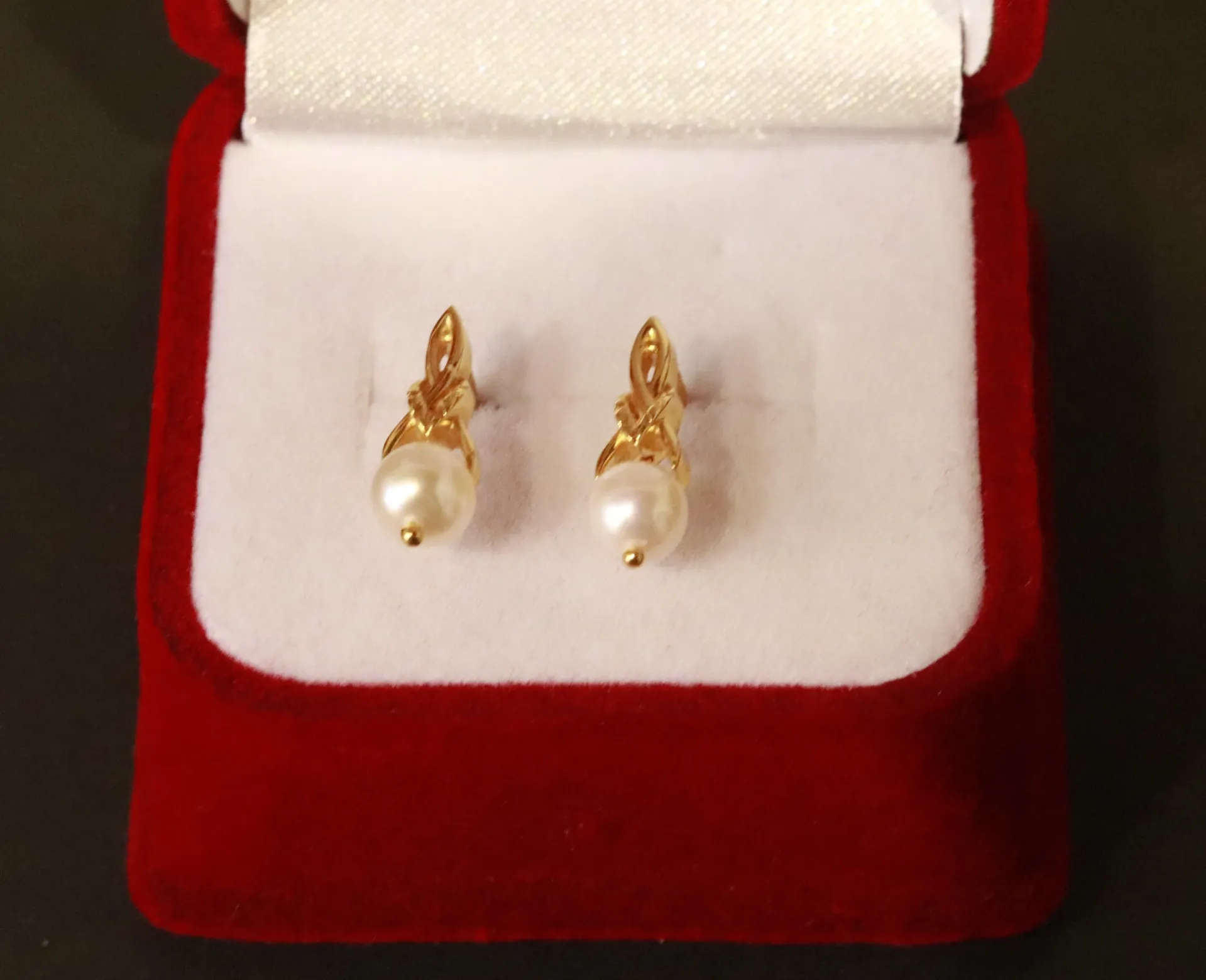 [10237] 22k Stud Earrings