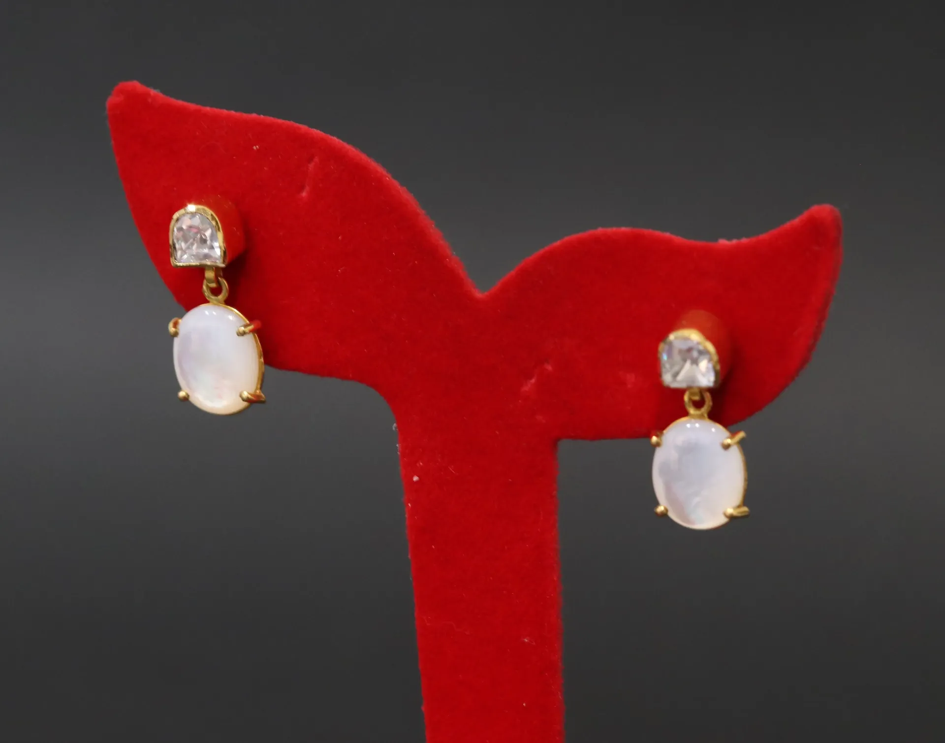 [10271] 22k Stud Earrings