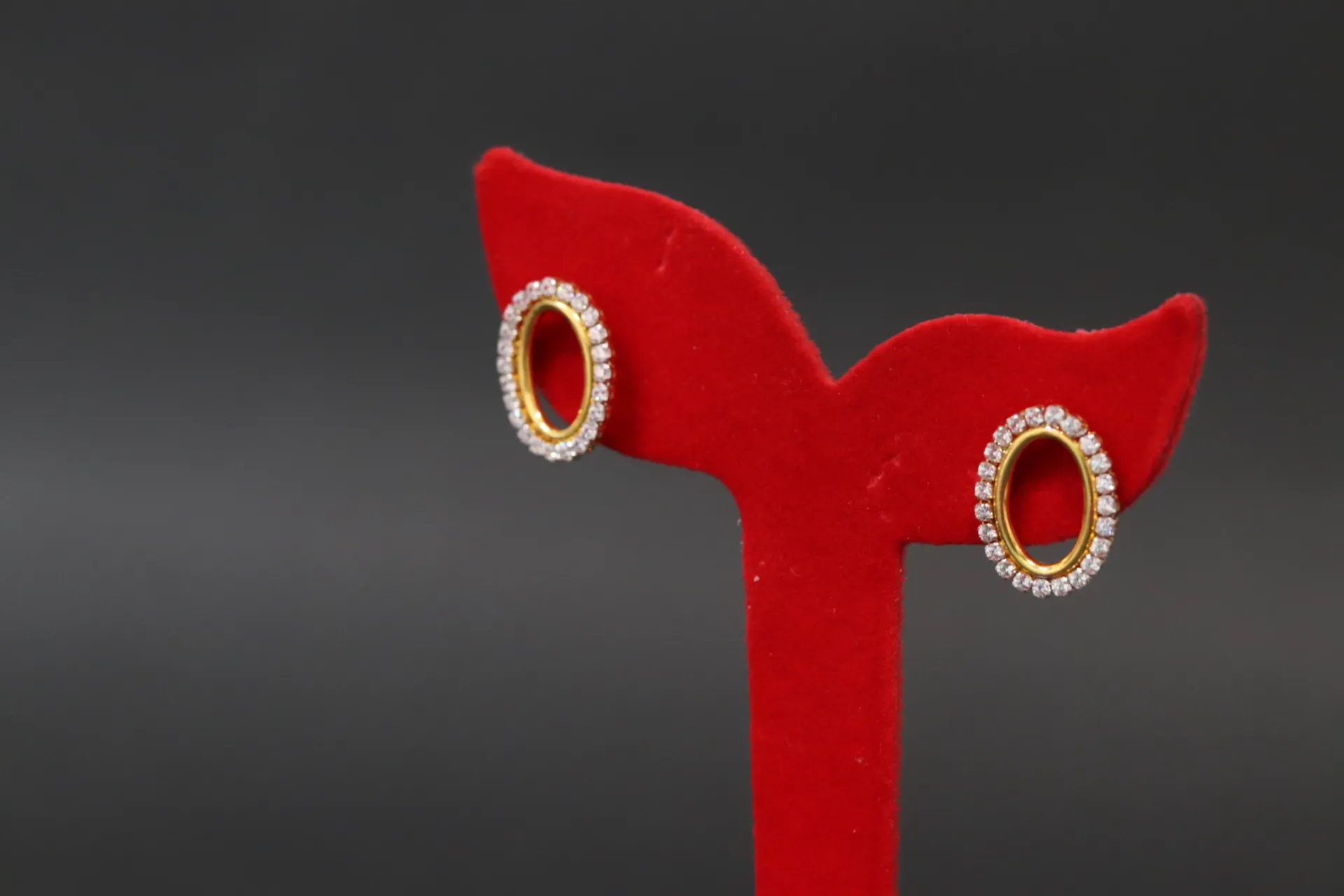 [10279] 22k Stud Earrings