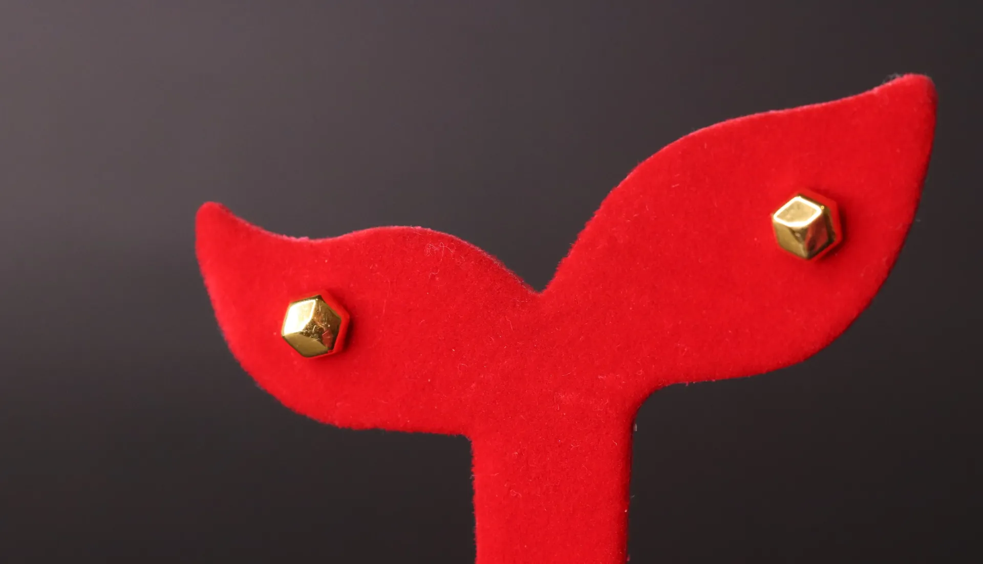[10281] 22k Stud Earrings