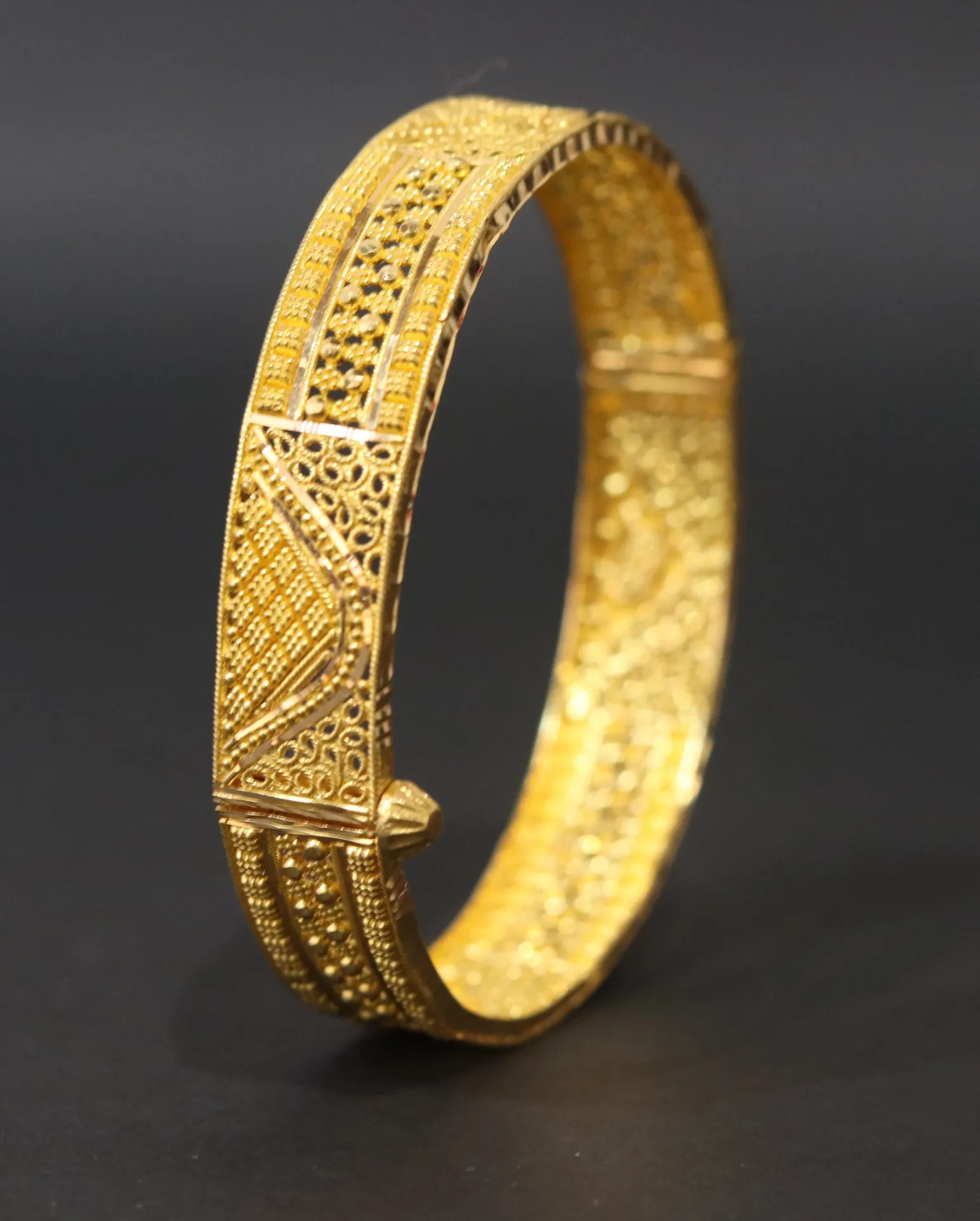 [10364] 22k Bangles
