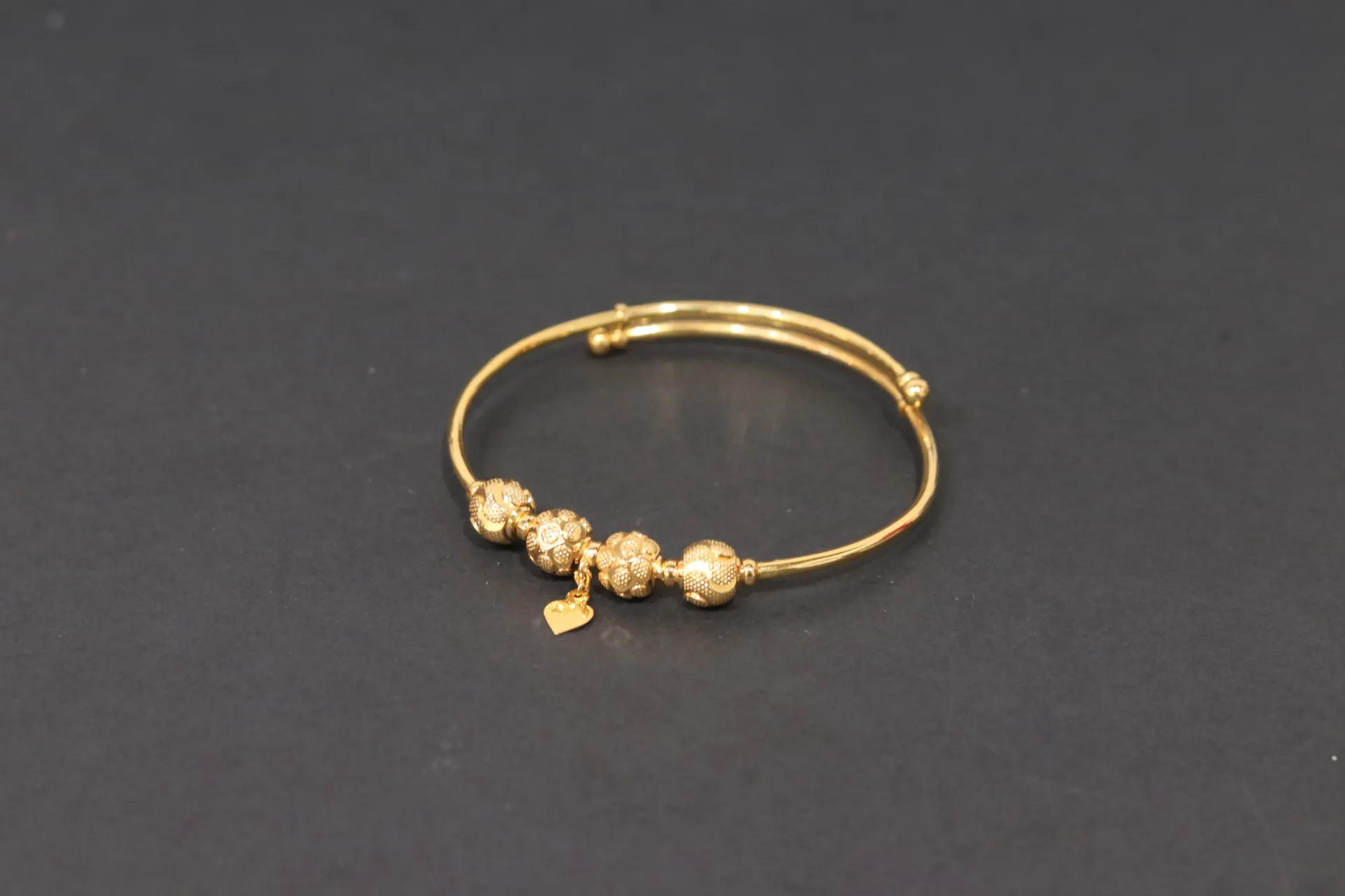 [10366] 22k Bangle