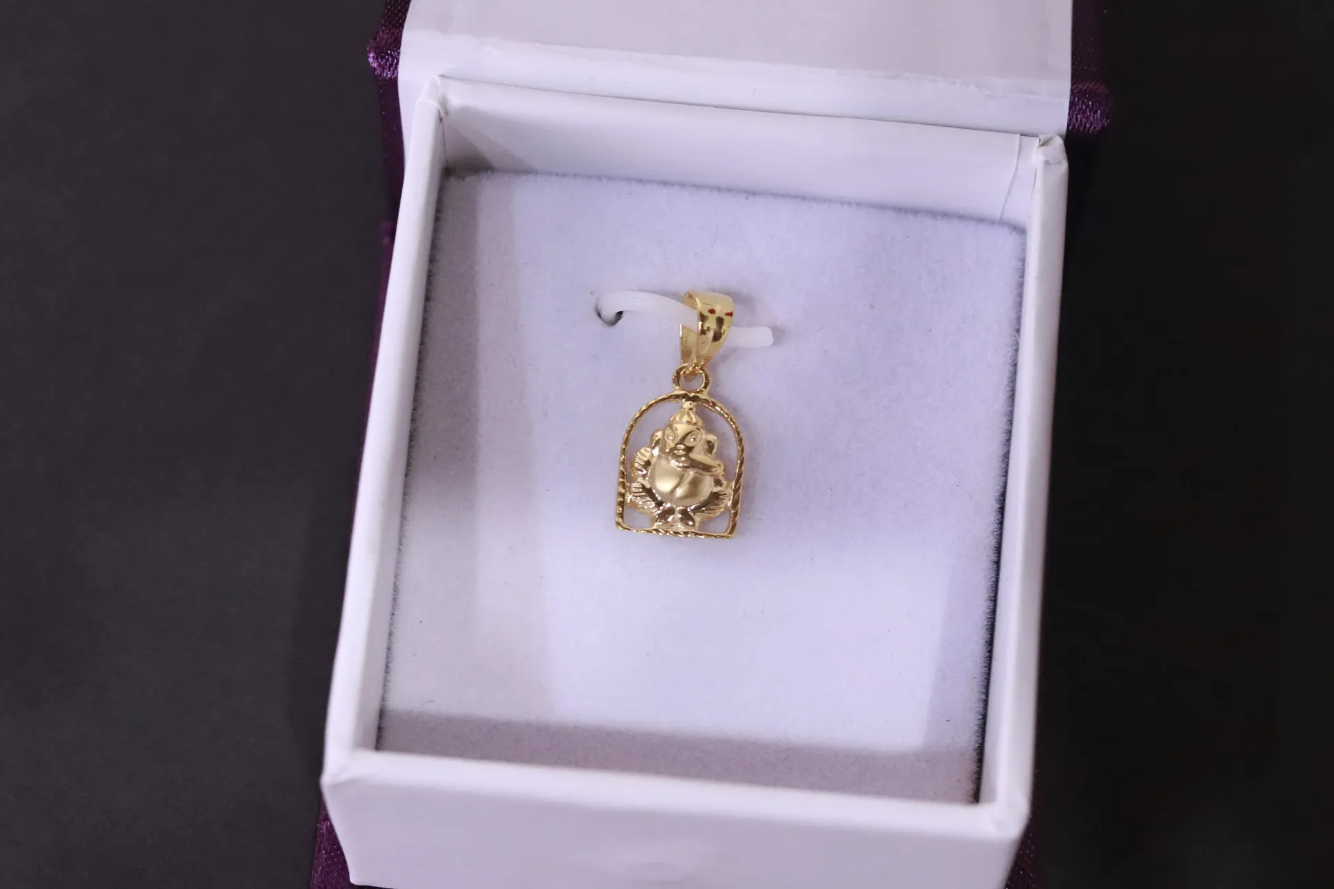 [10526] 22k Pendant