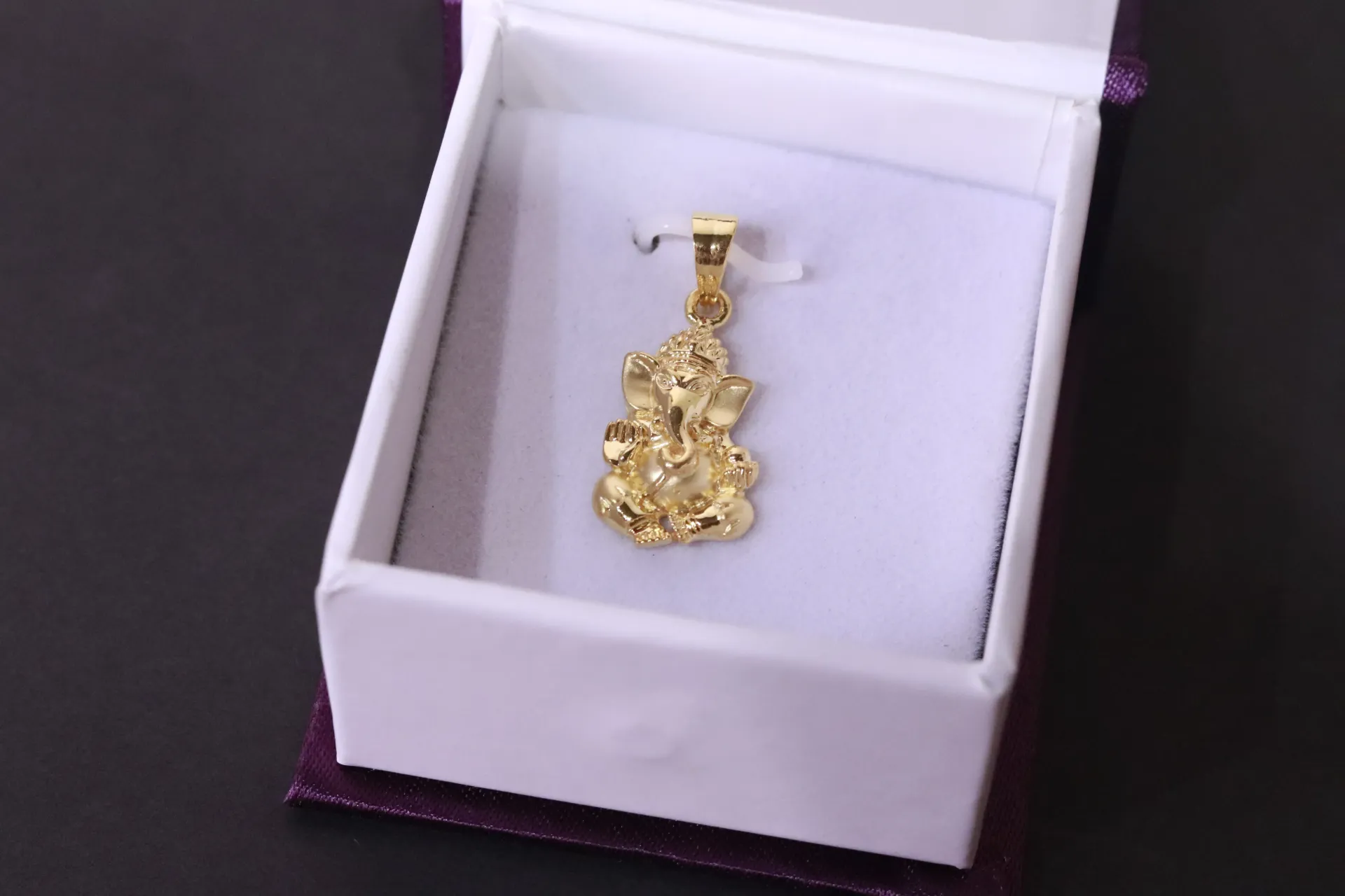 [10529] 22k Pendant