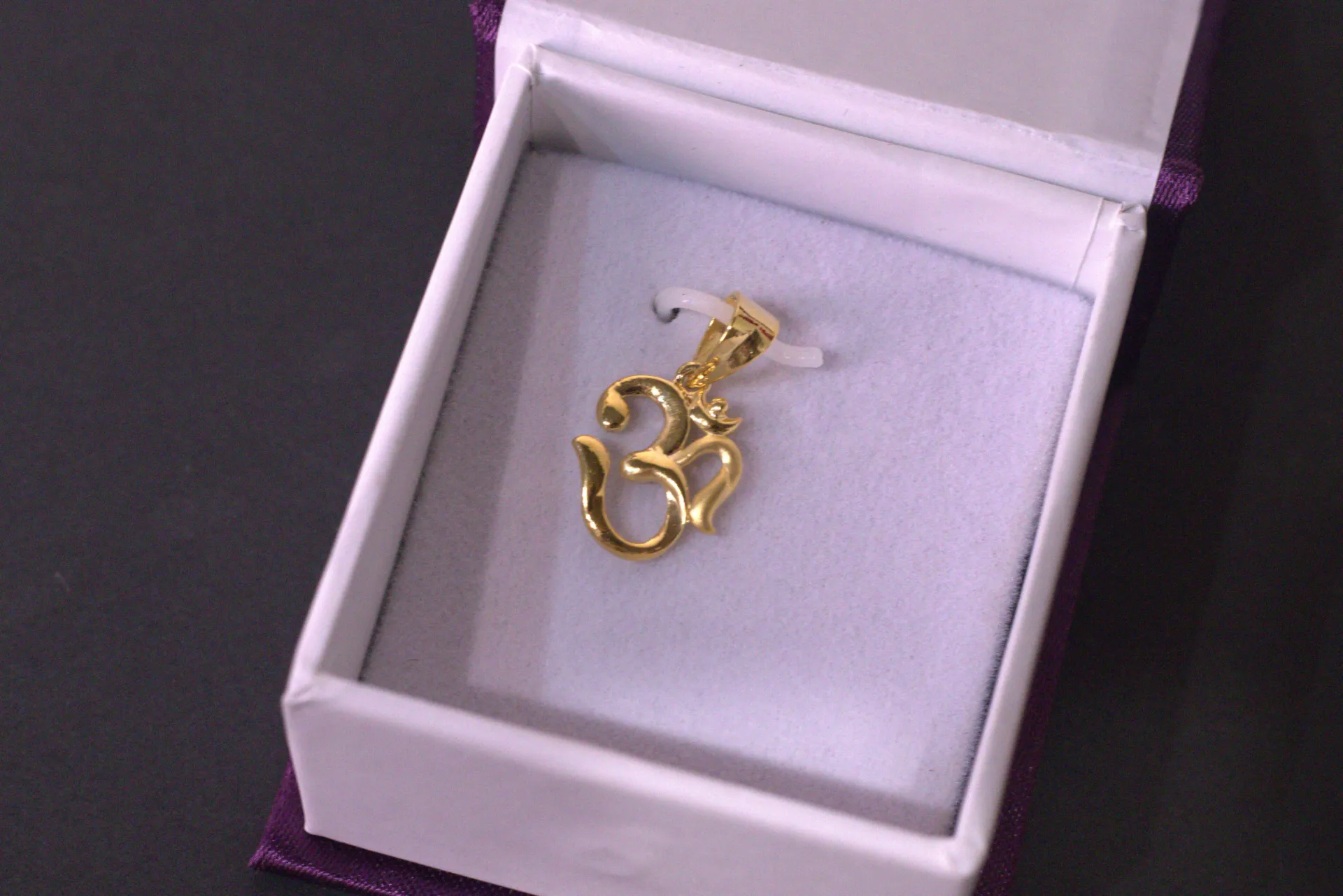 [10533] 22k Pendant