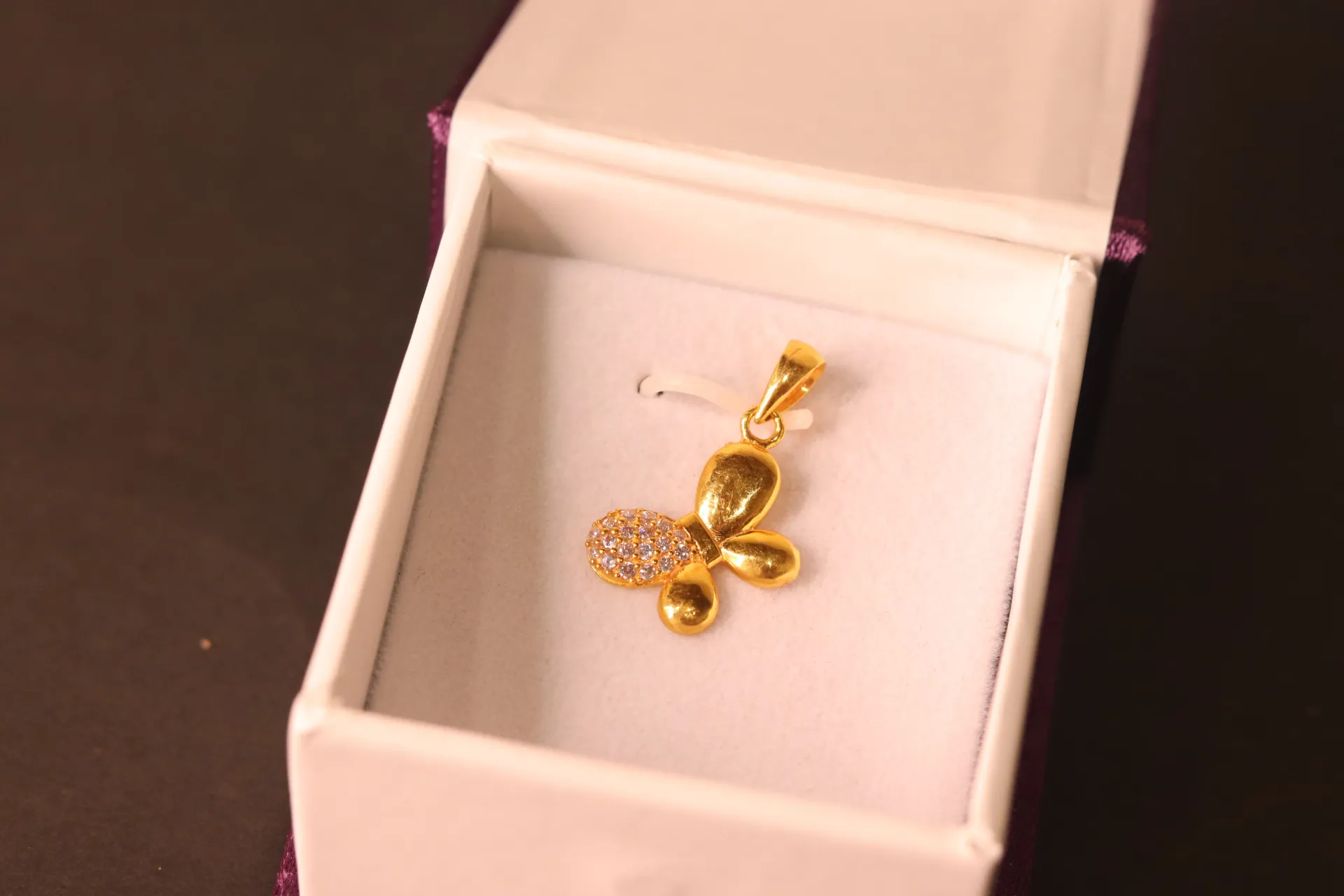 [10639] 22k Pendant