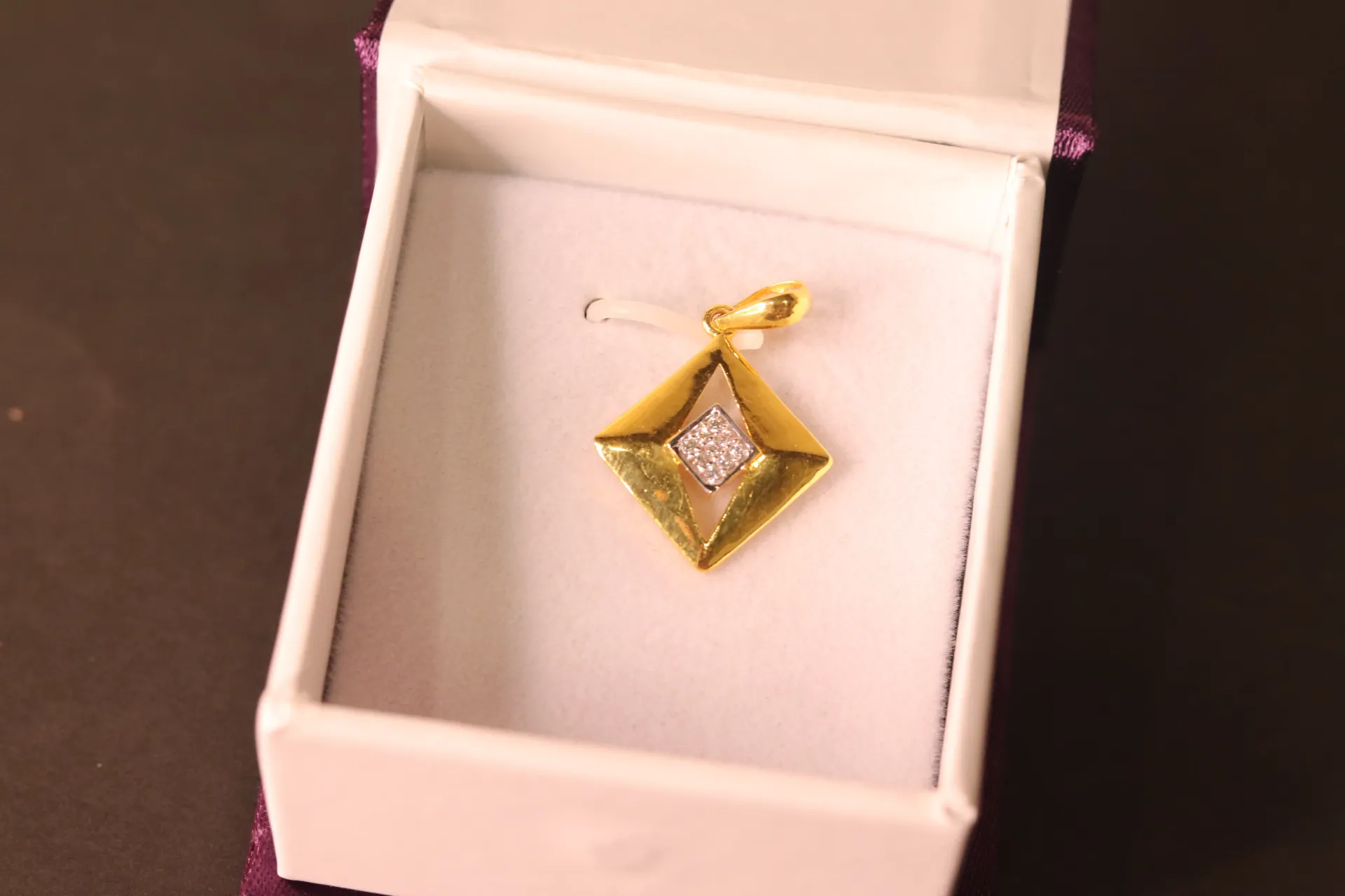 22k Pendant