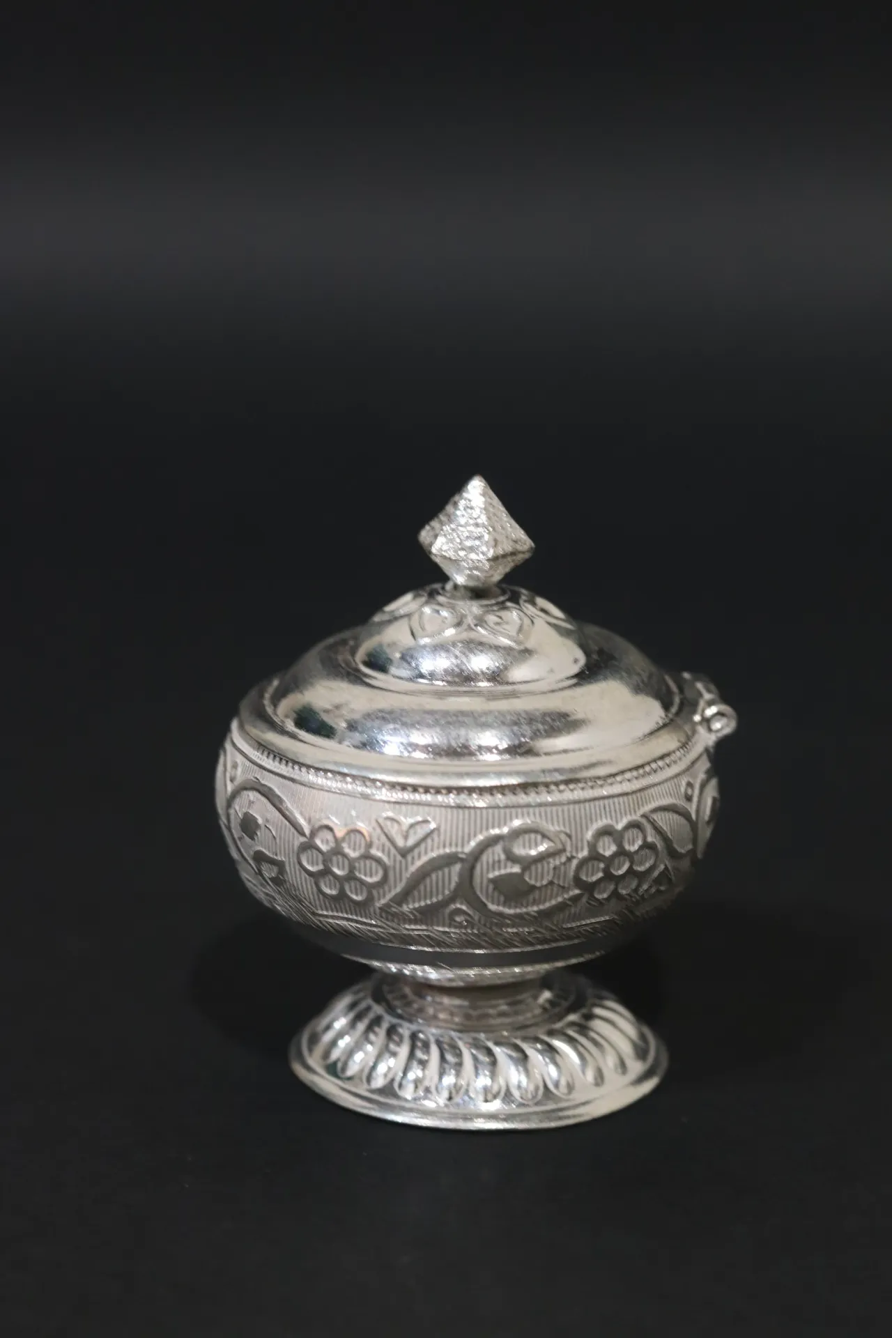 [10687] Silver Sindoor Box