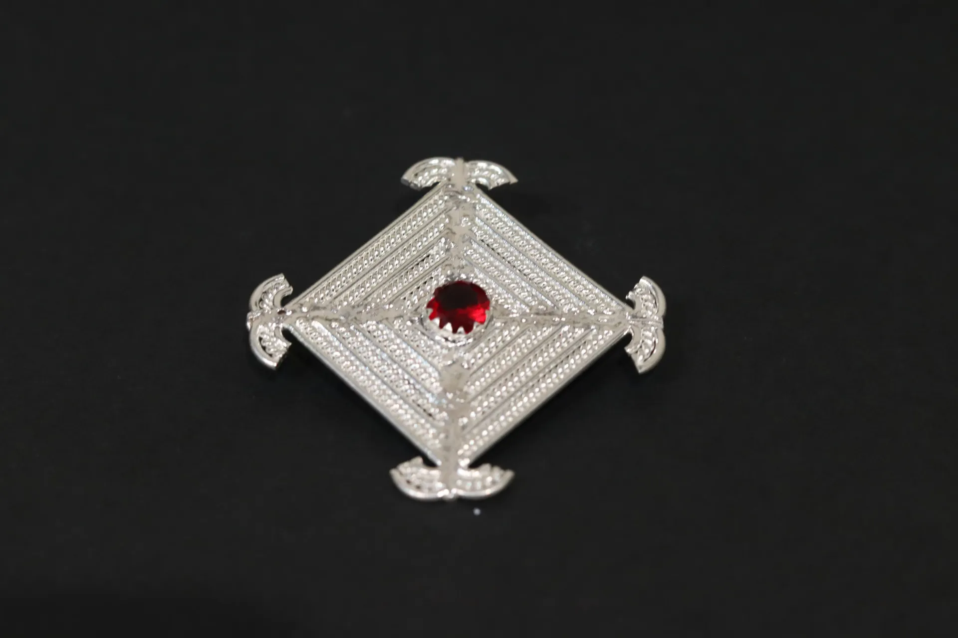 [10695] Silver Brooch (Silam Sakma)