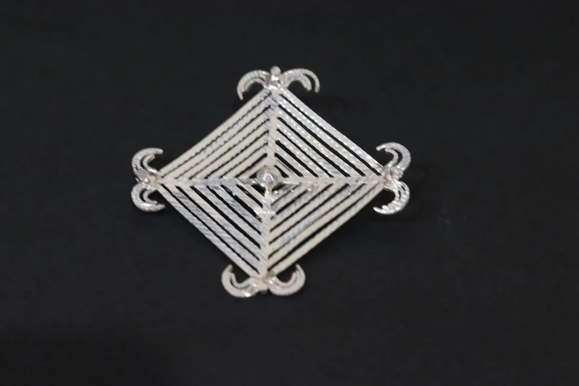 [10696] Silver Brooch (Silam Sakma)