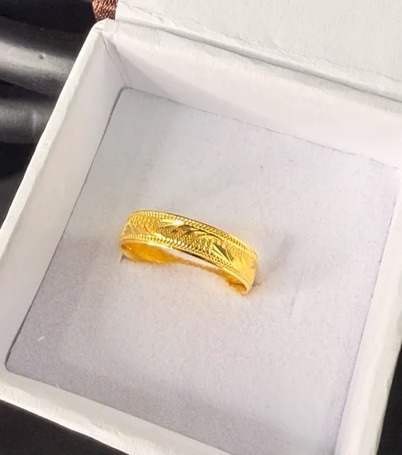 [10888] 22k Gold  Ring