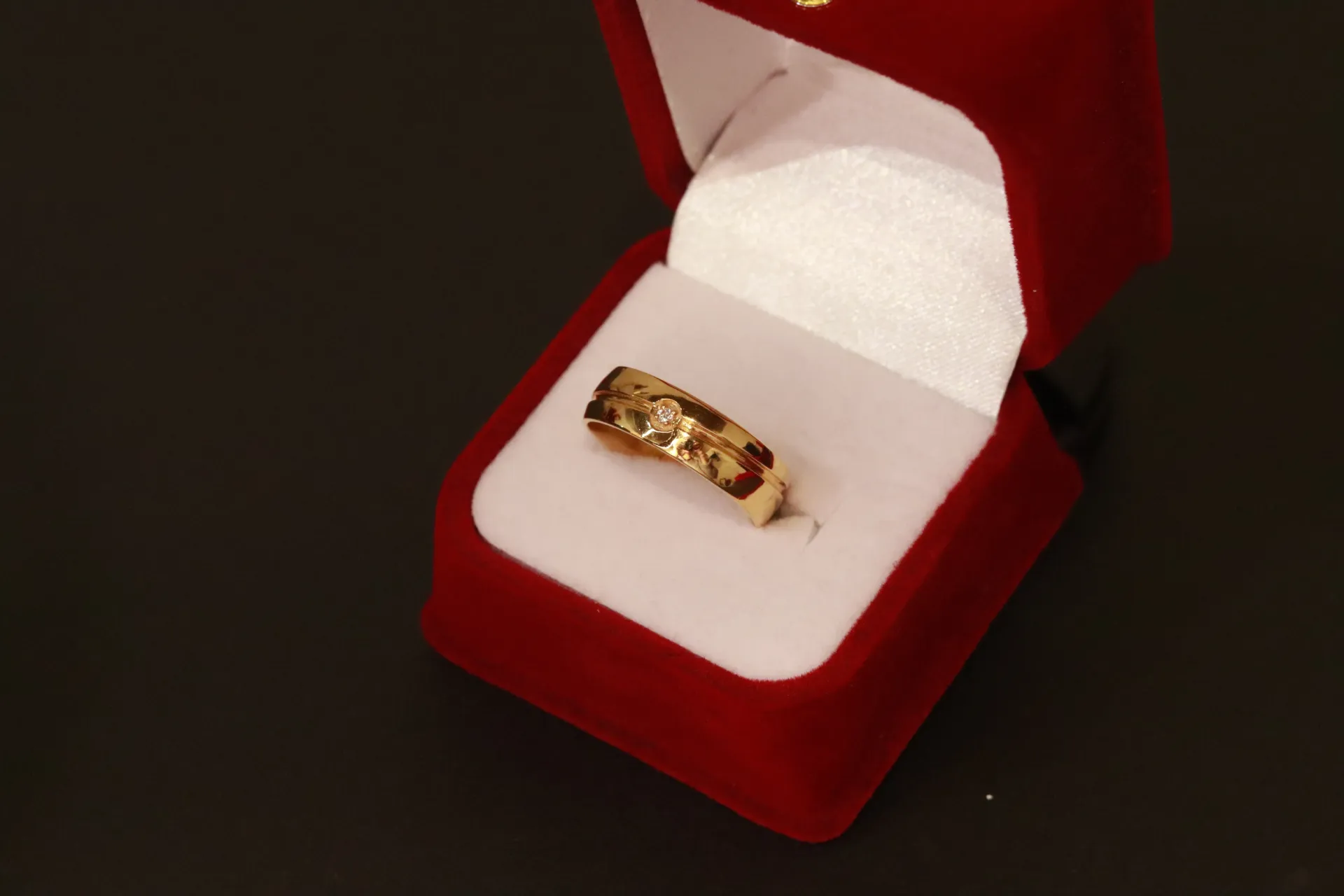 [10093] 22k Gold Band